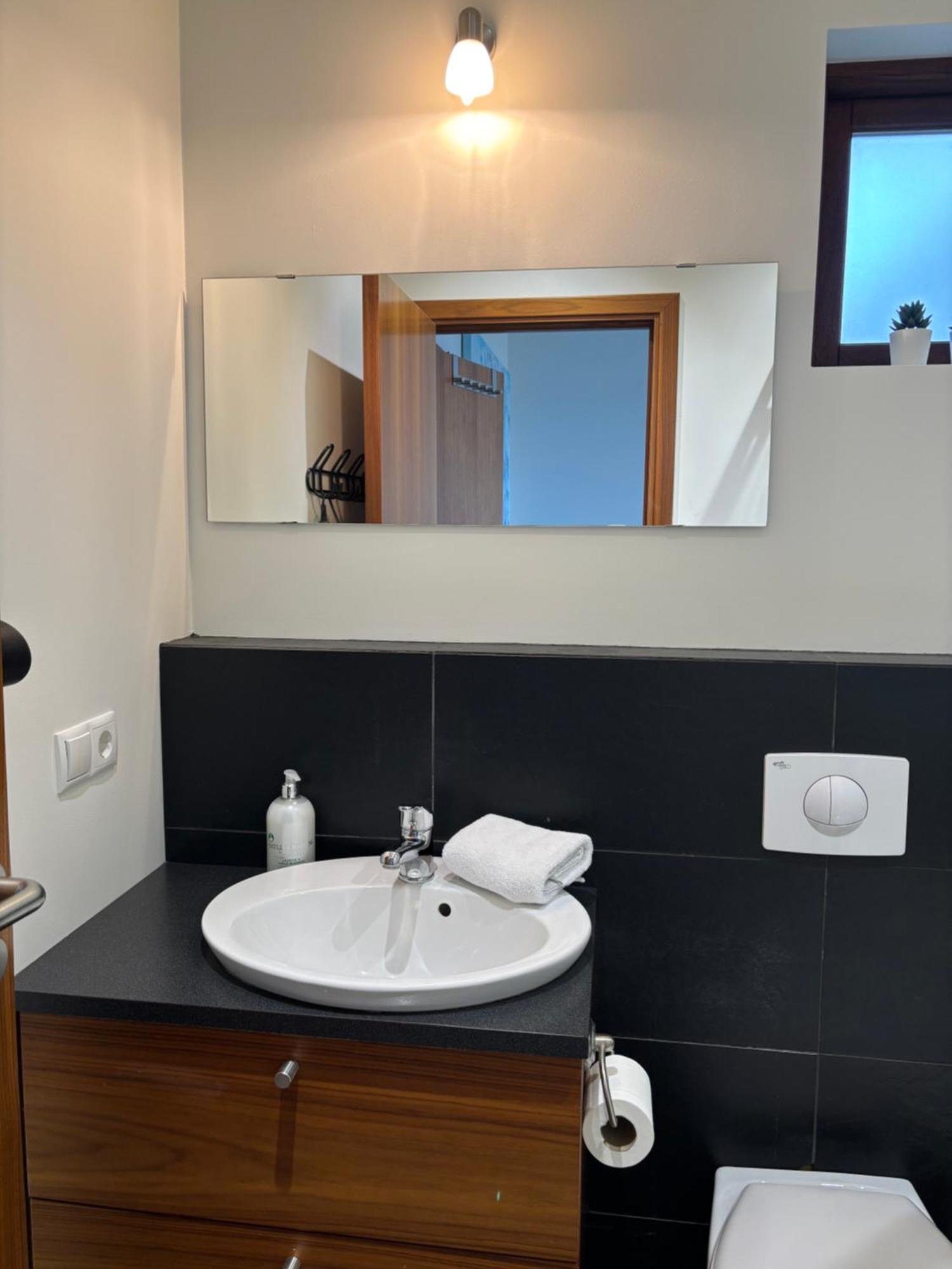 Ace Guesthouse Keflavik Luaran gambar